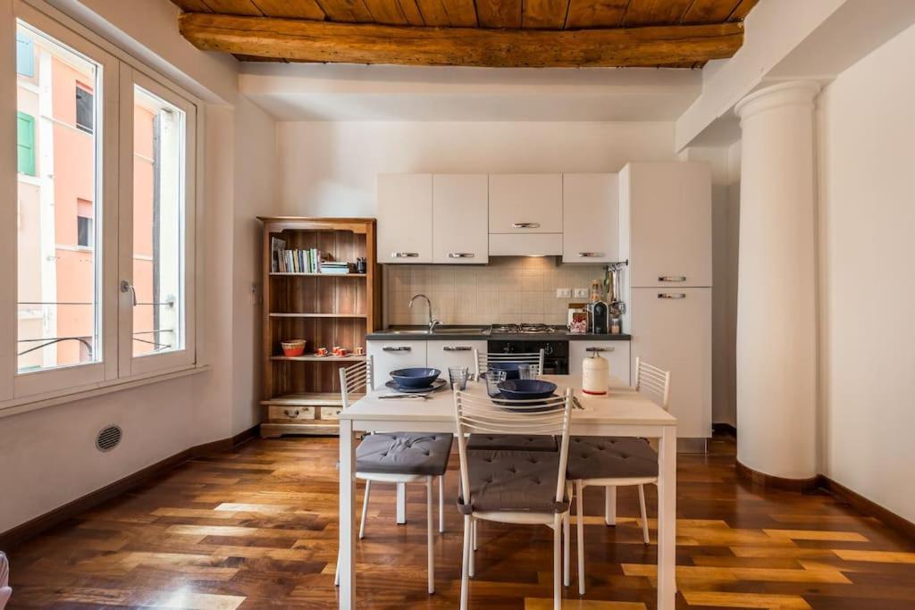 San Vitale Apartment Bologna Esterno foto